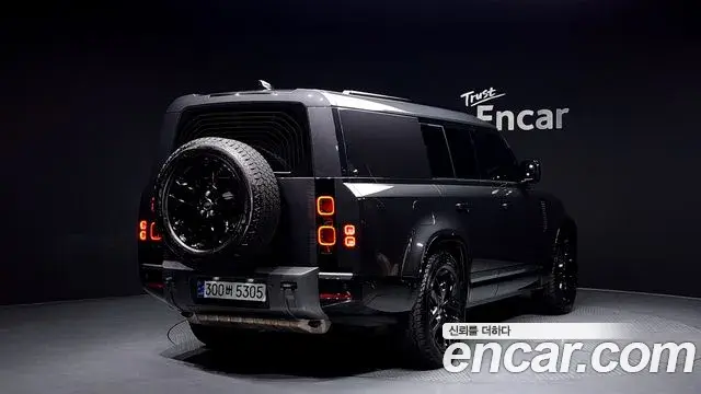 Land Rover Defender 2024 — ფოტო 14/20
