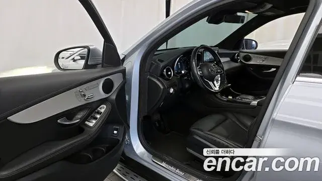 Mercedes-Benz GLC-Class 2022 — ფოტო 13/20