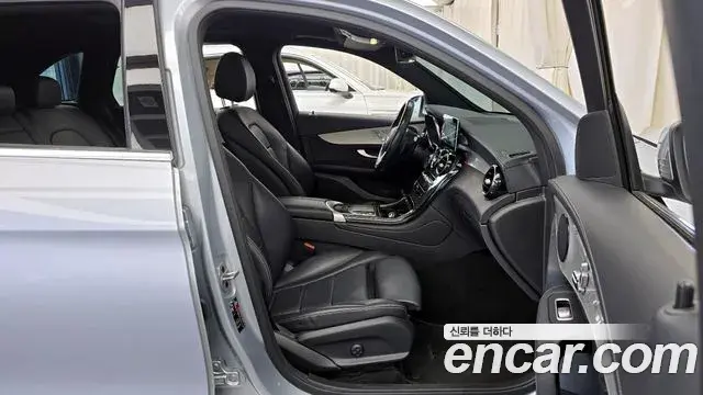 Mercedes-Benz GLC-Class 2022 — ფოტო 16/20