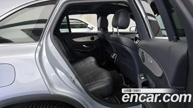 Mercedes-Benz GLC-Class 2022 — ფოტო 14/20