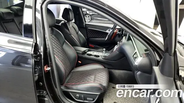Genesis G70 2018 — ფოტო 6/20