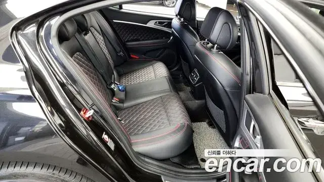 Genesis G70 2018 — ფოტო 7/20