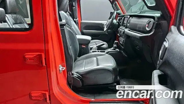 Jeep Wrangler 2021 — Şəkil 2/20
