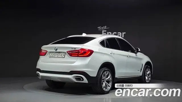 BMW X6 2018 — ფოტო 13/20