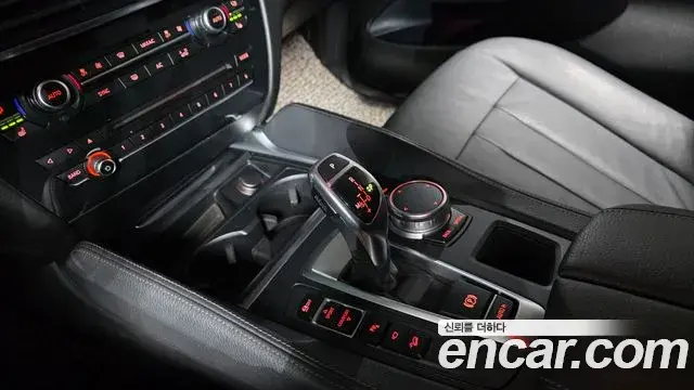 BMW X6 2018 — ფოტო 10/20