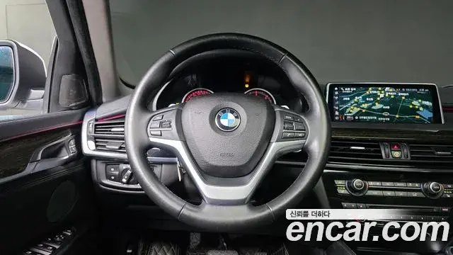 BMW X6 2018 — ფოტო 17/20