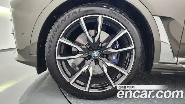 BMW X7 2022 — Şəkil 8/20