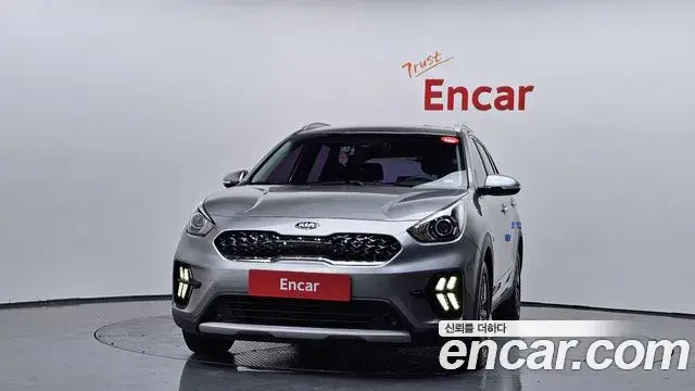 Kia Niro 2019 — Photo 19/20