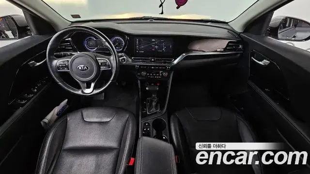 Kia Niro 2019 — Photo 16/20
