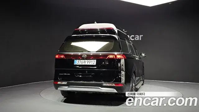 Kia Carnival 2021 — ფოტო 2/20