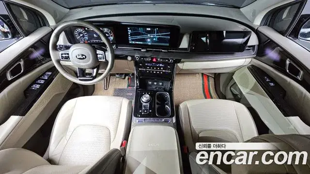 Kia Carnival 2021 — ფოტო 14/20