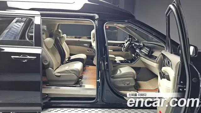 Kia Carnival 2021 — ფოტო 9/20