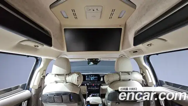 Kia Carnival 2021 — ფოტო 5/20