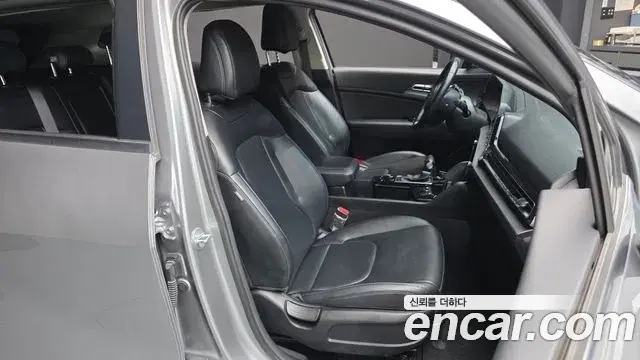 Kia Sportage 2021 — ფოტო 18/20