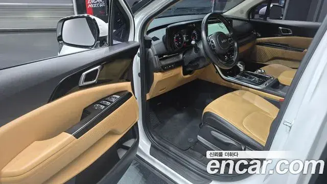 Kia Carnival 2021 — Фото 11/20