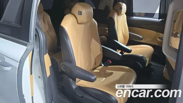 Kia Carnival 2021 — Фото 13/20