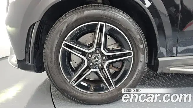 Mercedes-Benz GLE-Class 2021 — ფოტო 17/20