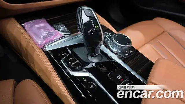 BMW 5 Series 2021 — ფოტო 16/20