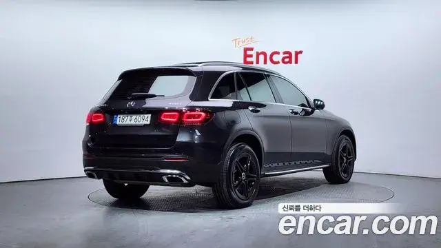 Mercedes-Benz GLC-Class 2022 — ფოტო 18/20