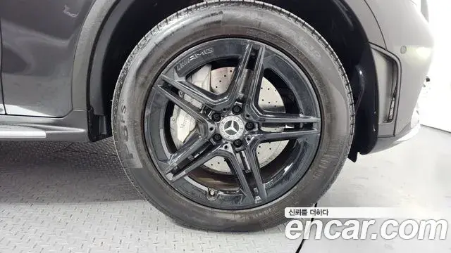 Mercedes-Benz GLC-Class 2022 — ფოტო 19/20