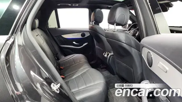 Mercedes-Benz GLC-Class 2022 — ფოტო 16/20