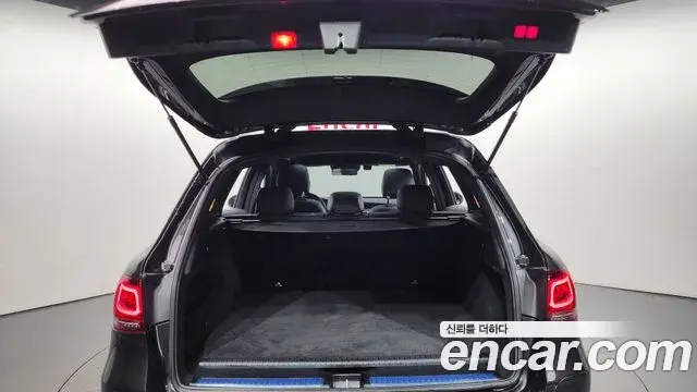 Mercedes-Benz GLC-Class 2022 — ფოტო 17/20