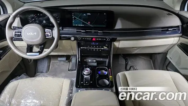 Kia Carnival 2022 — Şəkil 17/20