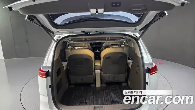 Kia Carnival 2022 — Şəkil 12/20