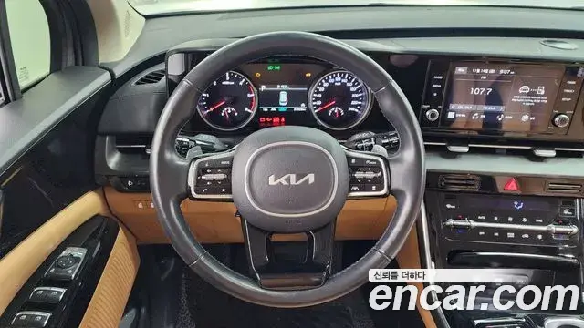 Kia Carnival 2022 — Фото 13/20