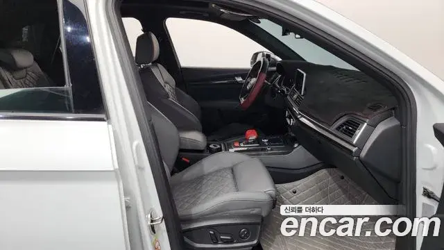 Audi SQ5 2020 — Photo 2/20