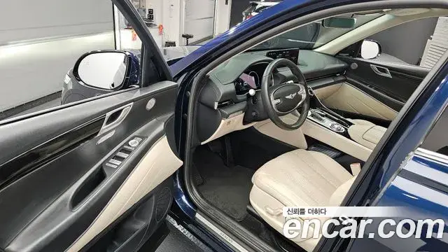 Genesis GV80 2021 — ფოტო 18/20