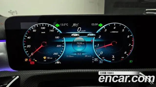 Mercedes-Benz CLA-Class 2022 — Фото 8/20