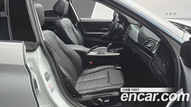 BMW 4 Series 2018 — Photo 8/20