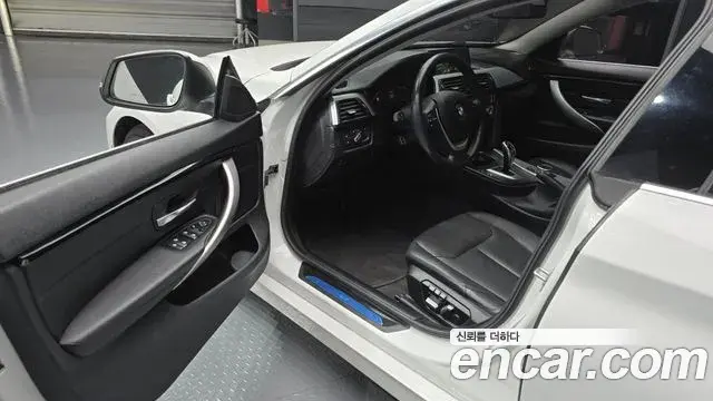 BMW 4 Series 2018 — Photo 3/20
