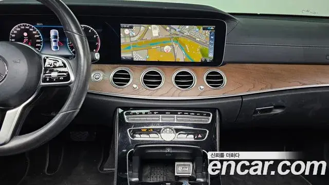 Mercedes-Benz E-Class 2020 — Şəkil 10/20