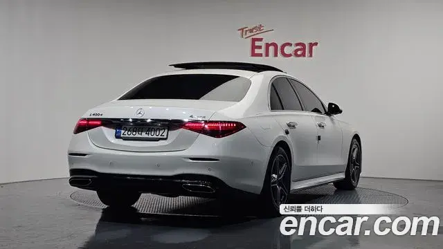 Mercedes-Benz S-Class 2022 — ფოტო 16/20