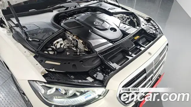 Mercedes-Benz S-Class 2022 — ფოტო 15/20