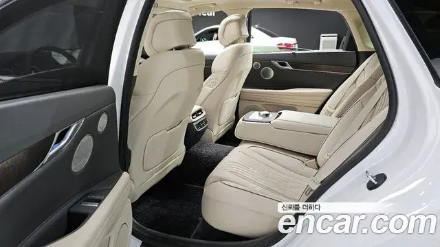 Genesis G80 2023 — Photo 15/20