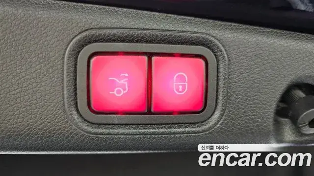 Mercedes-Benz E-Class 2022 — ფოტო 11/20