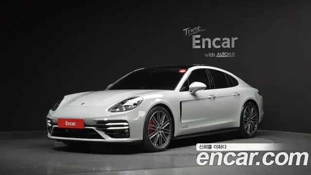 Porsche Panamera 2024 — Фото 1/20