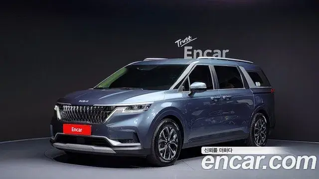 Kia Carnival 2021 — ფოტო 2/20