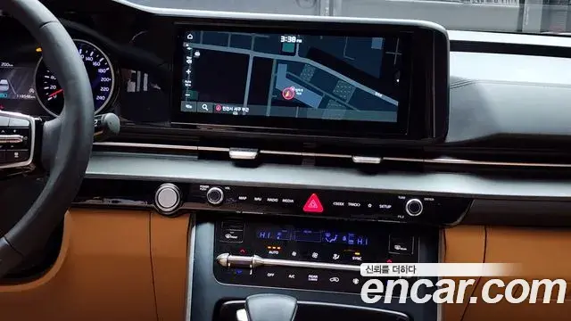 Kia Carnival 2021 — ფოტო 15/20