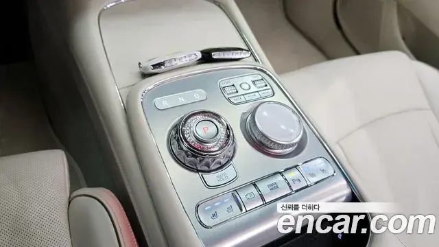 Genesis G90 2022 — Şəkil 10/20