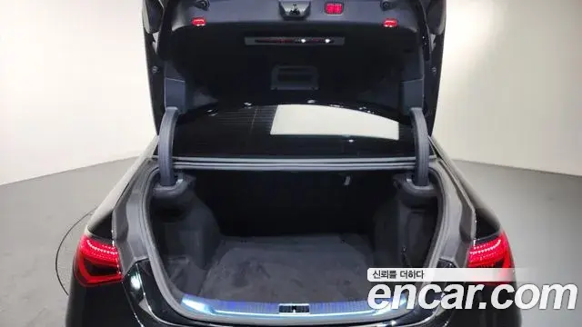 Mercedes-Benz S-Class 2021 — ფოტო 7/20
