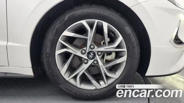Hyundai Sonata Hybrid 2019 — Photo 19/20