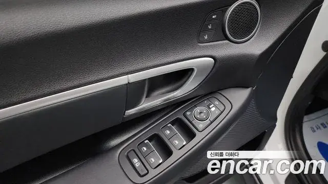 Hyundai Sonata Hybrid 2019 — Photo 7/20