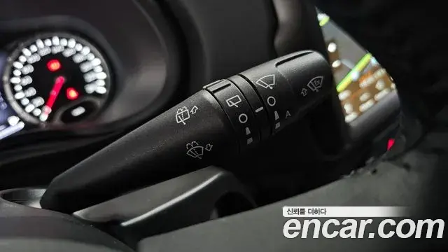 Jeep Renegade 2021 — Фото 17/20