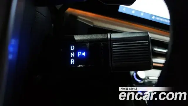 Hyundai Santa Fe 2023 — Şəkil 14/20