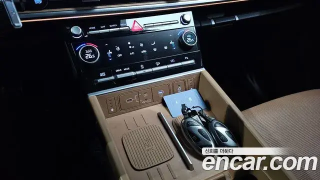 Hyundai Santa Fe 2023 — Şəkil 16/20