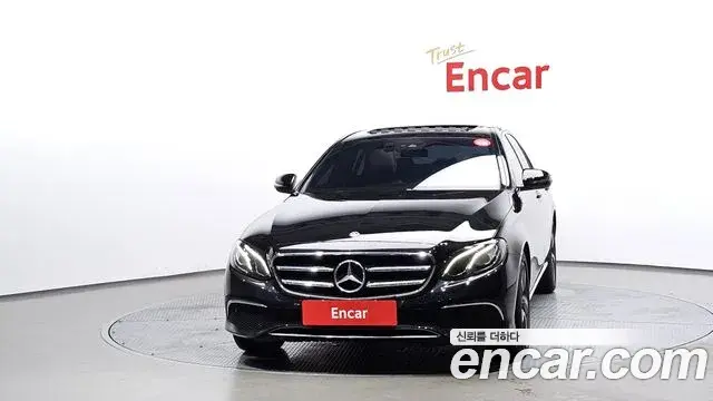 Mercedes-Benz E-Class 2019 — ფოტო 12/20